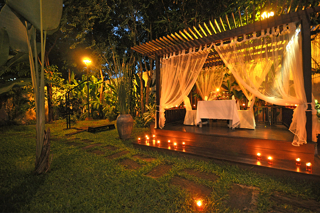 Romantic Candle Light Dinner in Udaipur
